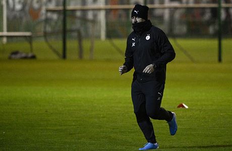 renér Jindřich Trpišovský na tréninku Slavie. | na serveru Lidovky.cz | aktuální zprávy