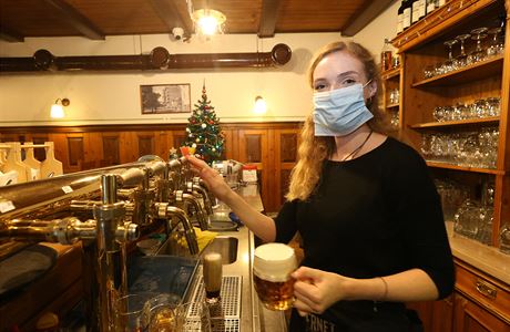Více než 20 restaurací v Teplicích se zapojilo k protestu proti vládním... | na serveru Lidovky.cz | aktuální zprávy Více než 20 restaurací v Teplicích se zapojilo k protestu proti vládním... | na serveru Lidovky.cz | aktuální zprávy