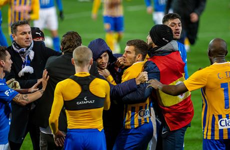 Utkání 10. kola první fotbalové ligy: SFC Opava - Baník Ostrava, 5. prosince... | na serveru Lidovky.cz | aktuální zprávy Utkání 10. kola první fotbalové ligy: SFC Opava - Baník Ostrava, 5. prosince... | na serveru Lidovky.cz | aktuální zprávy