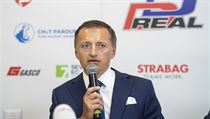 Nejdřív řekli, že budou hlasovat pro vyšší peníze, pak nám počurali záda, zlobí se miliardář Dědek Pardubický boss Petr Dědek | na serveru Lidovky.cz | aktuální zprávy