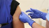 Jedenáct bodů o vakcinaci a ke vstupence na představení Běžný život Očkovací centrum v pavilonu infekce. Očkování Josefa Školy, primáře z kliniky... | na serveru Lidovky.cz | aktuální zprávy