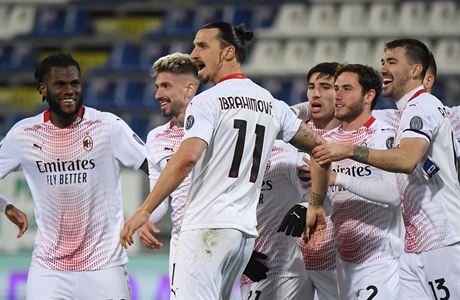 Zlatan Ibrahimovic zařídil AC Milán výhru nad Cagliari. | na serveru Lidovky.cz | aktuální zprávy Zlatan Ibrahimovic zařídil AC Milán výhru nad Cagliari. | na serveru Lidovky.cz | aktuální zprávy