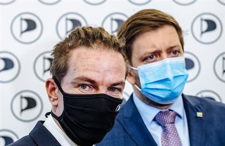 Piráti a STAN podepsali koaliční smlouvu. | na serveru Lidovky.cz | aktuální zprávy