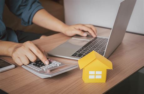 Hypotéky dál trhají rekordy. Banky nestíhají vyřizovat žádosti, i když úroky začaly stoupat Zájem o refinancování úvěrů na bydlení je značný. | na serveru Lidovky.cz | aktuální zprávy