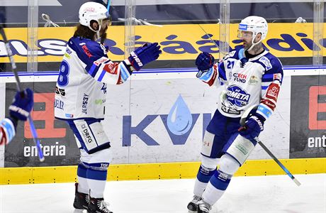 Zleva Peter Mueller z Brna a Jakub Klepiš z Brna, autor úvodního gólu. | na serveru Lidovky.cz | aktuální zprávy