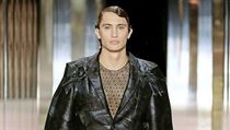 Hodí se plášť do karantény? Návrhář Kim Jones, který přehlídkou haute couture... | na serveru Lidovky.cz | aktuální zprávy