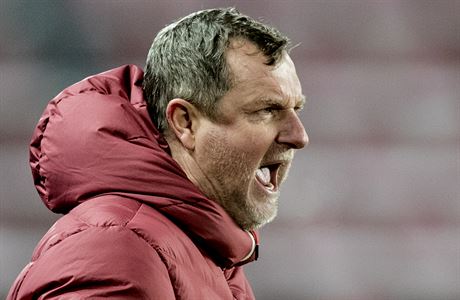 Pavel Vrba prožívá první utkání Sparty na Letné. | na serveru Lidovky.cz | aktuální zprávy Pavel Vrba prožívá první utkání Sparty na Letné. | na serveru Lidovky.cz | aktuální zprávy