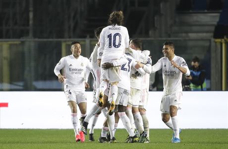 Fotbalisté Realu Madrid slaví branku do sítě Atalanty. | na serveru Lidovky.cz | aktuální zprávy Fotbalisté Realu Madrid slaví branku do sítě Atalanty. | na serveru Lidovky.cz | aktuální zprávy