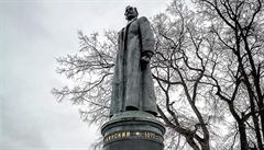 Socha Felixe Dzerinského v moskevském parku.