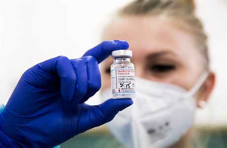 PŘEHLEDNĚ: Můžu odmítnout určitou vakcínu a jak se registrovat k očkování? Očkovací centrum na poliklinice ve Spálené ulice v Praze, kde se používá... | na serveru Lidovky.cz | aktuální zprávy