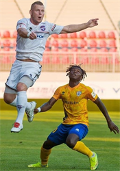 VIDEO: Gesto fair play na Slovensku. Bývalý bek Bohemians odvolal spornou penaltu, zdůvodnil to výchovou své dcery Obránce Peter Čögley. | na serveru Lidovky.cz | aktuální zprávy