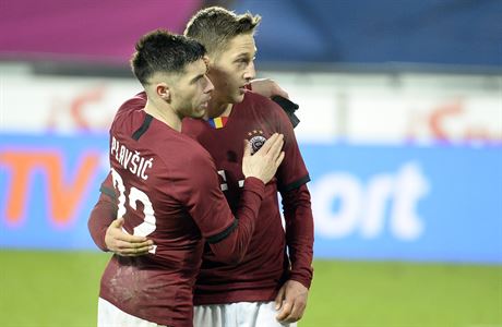 Zleva Srdjan Plavšič ze Sparty a Tomáš Wiesner ze Sparty se radují z vítězství. | na serveru Lidovky.cz | aktuální zprávy Zleva Srdjan Plavšič ze Sparty a Tomáš Wiesner ze Sparty se radují z vítězství. | na serveru Lidovky.cz | aktuální zprávy