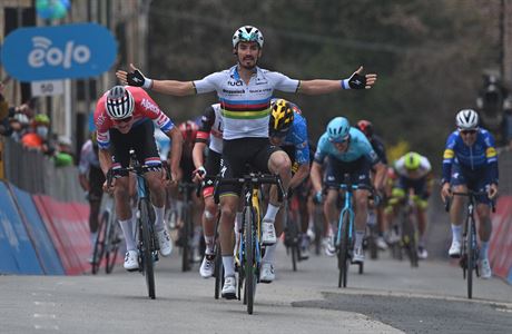 Vítěz druhé etapy Julian Alaphilippe. | na serveru Lidovky.cz | aktuální zprávy