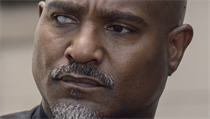 Herec Seth Gilliam jako otec Gabriel. | na serveru Lidovky.cz | aktuální zprávy