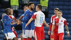 Connor Goldson v kontroverzi s Ondejem Kúdelou.