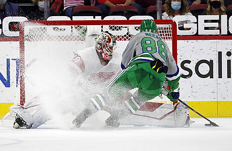 Útočník Martin Nečas v zápase NHL Caroliny s Detroitem. | na serveru Lidovky.cz | aktuální zprávy Útočník Martin Nečas v zápase NHL Caroliny s Detroitem. | na serveru Lidovky.cz | aktuální zprávy