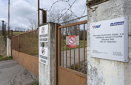 Rekonstrukce událostí kolem Vrbětic: agenti chtěli zničit munici do Bulharska, ale zřejmě selhal časový spínač Hlavní vjezd do muničního skladu ve Vrběticích na Zlínsku. Snímek byl pořízen v... | na serveru Lidovky.cz | aktuální zprávy