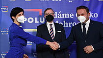 Koalice Spolu vyzvala Babiše k žádosti o důvěru sněmovny. Nevidím v tom důvod, reagoval premiér Předsedové ODS, KDU-ČSL a TOP 09 podepsali koaliční smlouvu. Zleva předsedkyně... | na serveru Lidovky.cz | aktuální zprávy