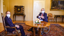 Prezident Miloš Zeman se na zámku v Lánech setkal s kandidátem na ministra... Prezident Miloš Zeman se na zámku v Lánech setkal s kandidátem na ministra...