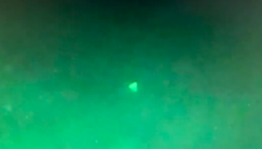 Snímek UFO nad pobeím Kalifornie zveejnný Jeremy Corbellem.