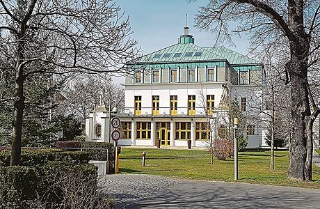 Vila Bianca. Kotěra přestavěl pro Leona Bondyho starší dům v letech 1909–1910.... | na serveru Lidovky.cz | aktuální zprávy Vila Bianca. Kotěra přestavěl pro Leona Bondyho starší dům v letech 1909–1910.... | na serveru Lidovky.cz | aktuální zprávy