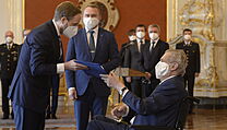 Prezident Miloš Zeman jmenoval 21. dubna 2021 v Praze Jakuba Kulhánka ministrem...