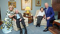Joe Biden s manželkou Jill na návštěvě vysloužilého prezidenta Jimmyho Cartera...