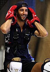 Schyluje se k bizarní boxerské exhibici? Jezdec formule 1 vyzval Hamiltona do ringu, ten zarytě mlčí Daniel Ricciardo má také rád hokej. | na serveru Lidovky.cz | aktuální zprávy