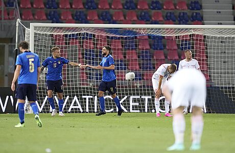 Italský fotbalista Domenico Berardi se raduje poté, co poslal svůj tým do... | na serveru Lidovky.cz | aktuální zprávy Italský fotbalista Domenico Berardi se raduje poté, co poslal svůj tým do... | na serveru Lidovky.cz | aktuální zprávy