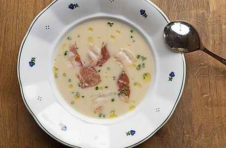 Jemný krém oživí trocha vypražené slaniny, čerstvé hlavičky chřestu nebo lehce... | na serveru Lidovky.cz | aktuální zprávy