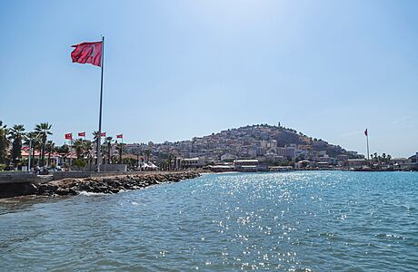 Některé komplexy v Turecku vůbec neotevřou. Kde se ubytovat a co k tomu budete potřebovat? Turisticky lákavá oblast mezi Izmirem a Kusadasi, omývaná vlnami Středozemního... | na serveru Lidovky.cz | aktuální zprávy