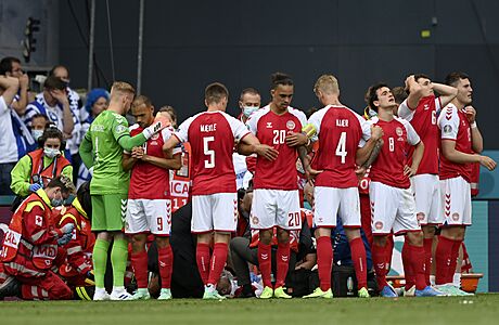 Zápas fotbalového mistrovství Evropy Dánsko - Finsko byl přerušen kvůli kolapsu... | na serveru Lidovky.cz | aktuální zprávy Zápas fotbalového mistrovství Evropy Dánsko - Finsko byl přerušen kvůli kolapsu... | na serveru Lidovky.cz | aktuální zprávy