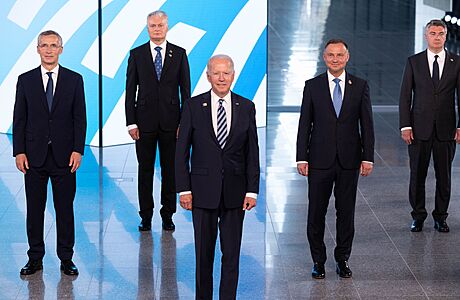 Kulhánek po summitu: NATO je s námi solidární. Už nebude platit ‚o nás bez nás‘ Náčelník NATO Jens Stoltenberg (vlevo), americký prezident Joe Biden... | na serveru Lidovky.cz | aktuální zprávy