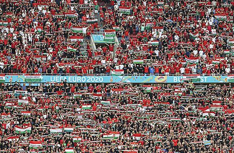 Vyprodaný stadion v Budapešti. | na serveru Lidovky.cz | aktuální zprávy Vyprodaný stadion v Budapešti. | na serveru Lidovky.cz | aktuální zprávy