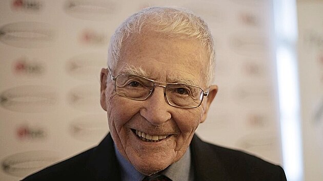 Jubilant s obdivuhodným přehledem. James Lovelock dokáže stále poutavě i... | na serveru Lidovky.cz | aktuální zprávy Jubilant s obdivuhodným přehledem. James Lovelock dokáže stále poutavě i... | na serveru Lidovky.cz | aktuální zprávy