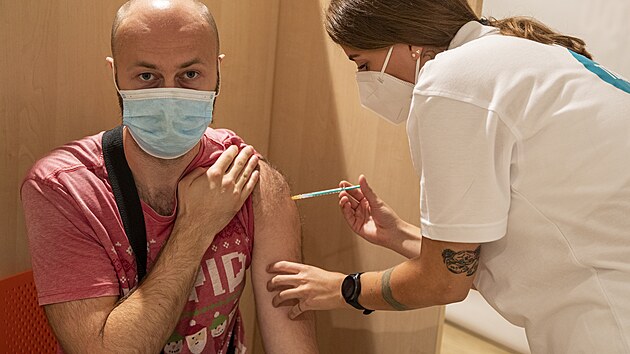 Očkovací místo v pražském obchodním centru Nový Smíchov. | na serveru Lidovky.cz | aktuální zprávy Očkovací místo v pražském obchodním centru Nový Smíchov. | na serveru Lidovky.cz | aktuální zprávy