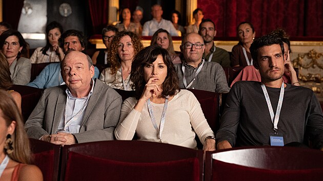Mort (Wallace Shawn), Sue (Gina Gershonová) a režisér Philippe (Louis Garrel). | na serveru Lidovky.cz | aktuální zprávy Mort (Wallace Shawn), Sue (Gina Gershonová) a režisér Philippe (Louis Garrel). | na serveru Lidovky.cz | aktuální zprávy