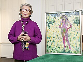 Meda Mládková s Kupkovou Dívkou tančící na zahradě Meda Mládková s Kupkovou Dívkou tančící na zahradě