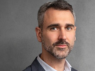 Na solární elektrárnu na střechu se dnes běžně čeká půl roku. Podle šéfa... Na solární elektrárnu na střechu se dnes běžně čeká půl roku. Podle šéfa...