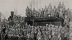 Jednotky 6. čs. střeleckého pluku na historickém snímku před bitvou u Bachmače... | na serveru Lidovky.cz | aktuální zprávy