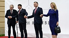 Prezidenti a prezidentka V4 jednali v roce 2019 na zámku v Lánech. | na serveru Lidovky.cz | aktuální zprávy