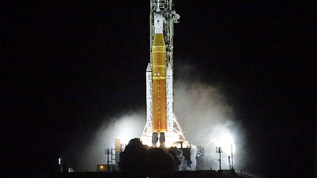 Z floridského mysu Canaveral odstartovala raketa SLS s modulem Orion