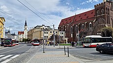 Pohled na centrum msta Opavy, zleva budova Hlásky, Slezské divadlo a...
