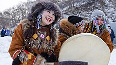 Tradiční oslavy korjackého nového roku s názvem Vítání nového slunce (24....