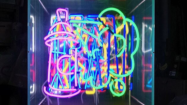 Neonové instalace s názvem Tron Was Here od umělce Michala Škapy.