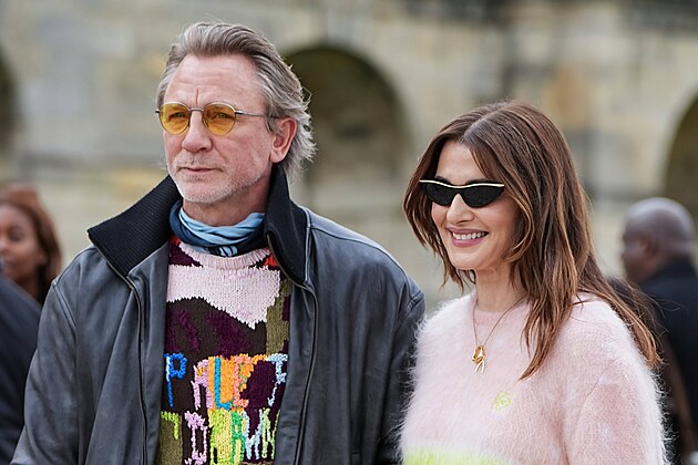 Daniel Craig a Rachel Weisz na Paris Fashion Week 2024.