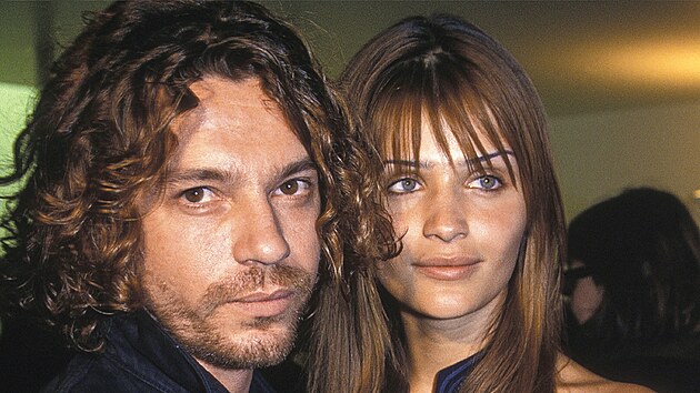 Zpěvák INXS Michael Hutchence a Helena Christensen