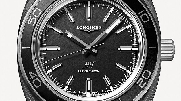Krásná novinka Longines Ultra-Chron Carbon vyniká nejen lehkým karbonovým pouzdrem ve tvaru polštářku, ale díky vysokofrekvenčnímu modernímu kalibru jde o velice přesnou časomíru.
