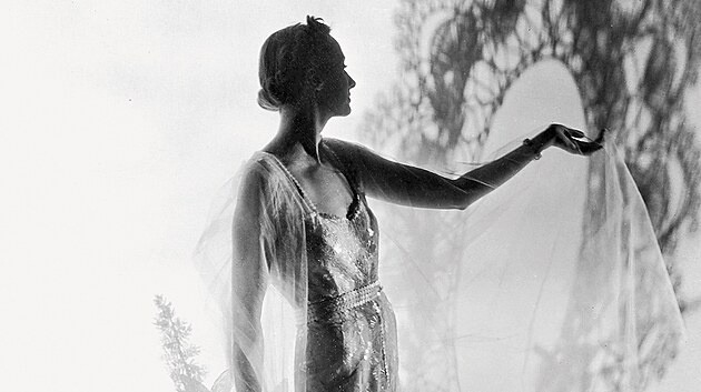 Režisérka Sophia Coppola oslavuje francouzský dům Chanel novou knihou