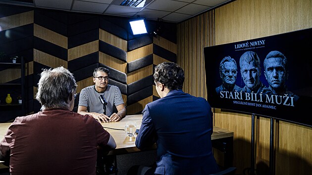 Historik Jan Adamec byl hostem v podcastu Staří bílí muži.